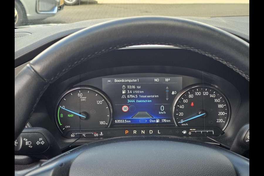 Ford Kuga 2.5 PHEV Titanium 225 pk | Stoelverwarming | Adaptive cruise control | Achteruitrijcamera | Automatisch inparkeren | Nette auto!