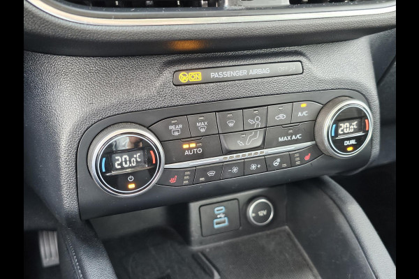 Ford Kuga 2.5 PHEV Titanium 225 pk | Stoelverwarming | Adaptive cruise control | Achteruitrijcamera | Automatisch inparkeren | Nette auto!
