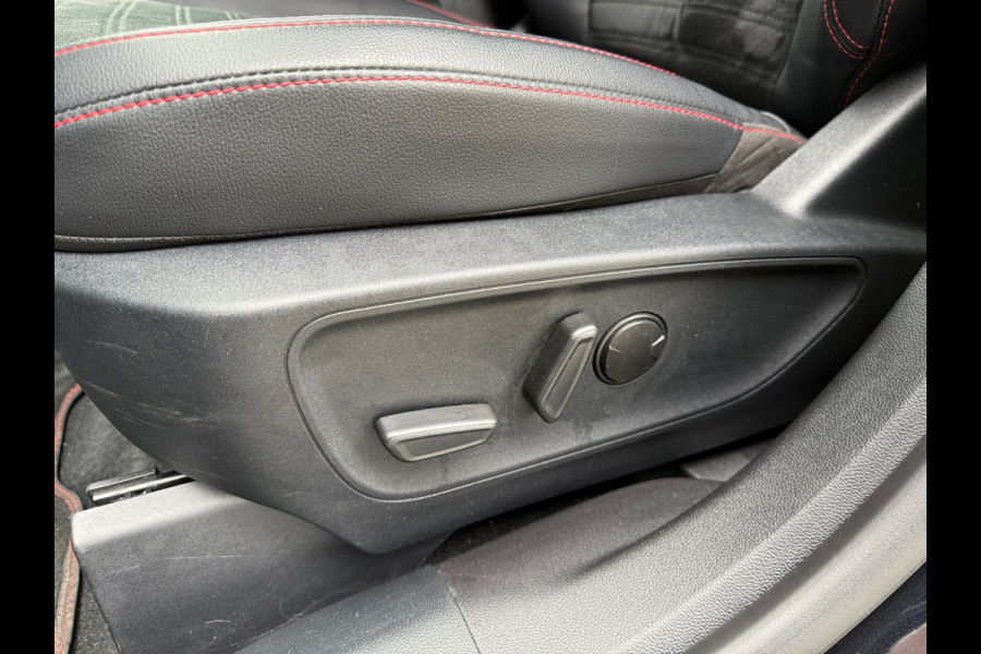 Ford Kuga 2.5 PHEV ST-Line X - Automaat - Navi - Climate - Elektrische klep