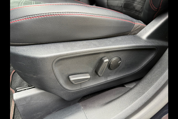 Ford Kuga 2.5 PHEV ST-Line X - Automaat - Navi - Climate - Elektrische klep