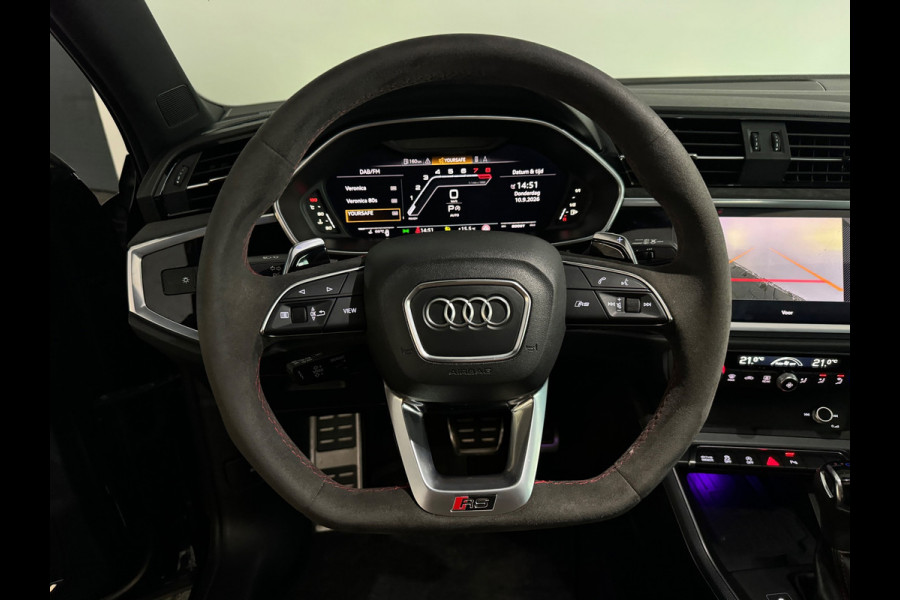 Audi RSQ3 Sportback 2.5 TFSI RS Pano|B&O|Trekhaak|360|Memory|Sfeer