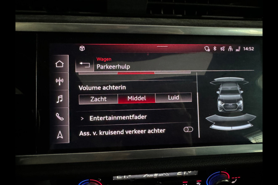 Audi RSQ3 Sportback 2.5 TFSI RS Pano|B&O|Trekhaak|360|Memory|Sfeer