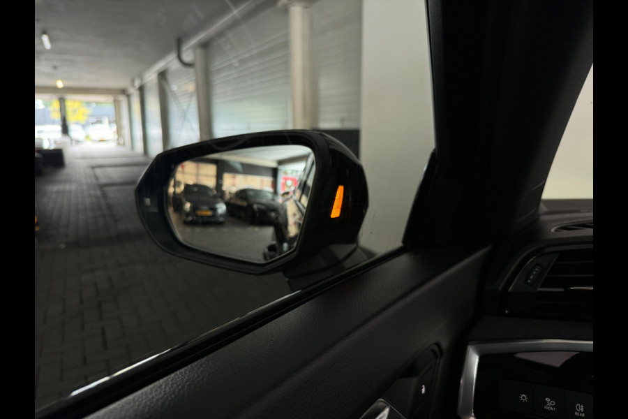 Audi RSQ3 Sportback 2.5 TFSI RS Pano|B&O|Trekhaak|360|Memory|Sfeer