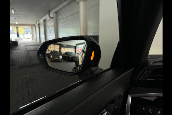 Audi RSQ3 Sportback 2.5 TFSI RS Pano|B&O|Trekhaak|360|Memory|Sfeer