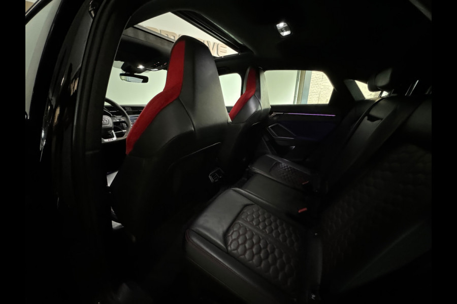 Audi RSQ3 Sportback 2.5 TFSI RS Pano|B&O|Trekhaak|360|Memory|Sfeer