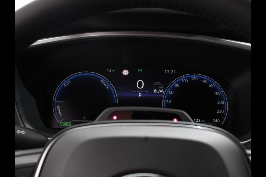 Toyota Corolla Touring Sports Automaat Hybrid 140 Active DEMO ! Camera Navigatie Apple Carplay/Android Auto Climate Control Parkeer sensoren Lichtmetalen Velgen