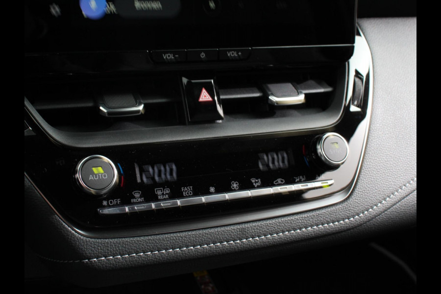 Toyota Corolla Touring Sports Automaat Hybrid 140 Active DEMO ! Camera Navigatie Apple Carplay/Android Auto Climate Control Parkeer sensoren Lichtmetalen Velgen