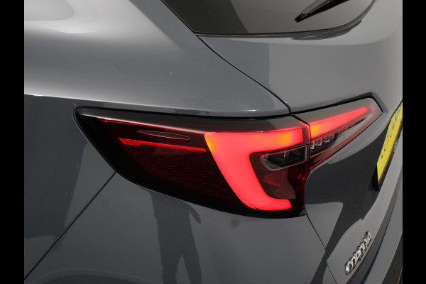 Toyota Corolla Touring Sports Automaat Hybrid 140 Active DEMO ! Camera Navigatie Apple Carplay/Android Auto Climate Control Parkeer sensoren Lichtmetalen Velgen
