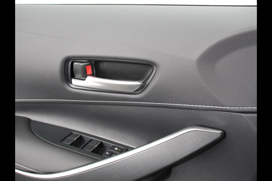Toyota Corolla Touring Sports Automaat Hybrid 140 Active DEMO ! Camera Navigatie Apple Carplay/Android Auto Climate Control Parkeer sensoren Lichtmetalen Velgen