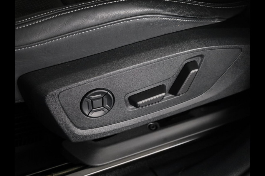 Audi Q3 Sportback 45 TFSI e S Edition 245pk | Navigatie | Elektrisch verstelbare voorstoelen | Sonos Audio | Adaptieve cruise controle | Stoelverwarming | S-line interieur