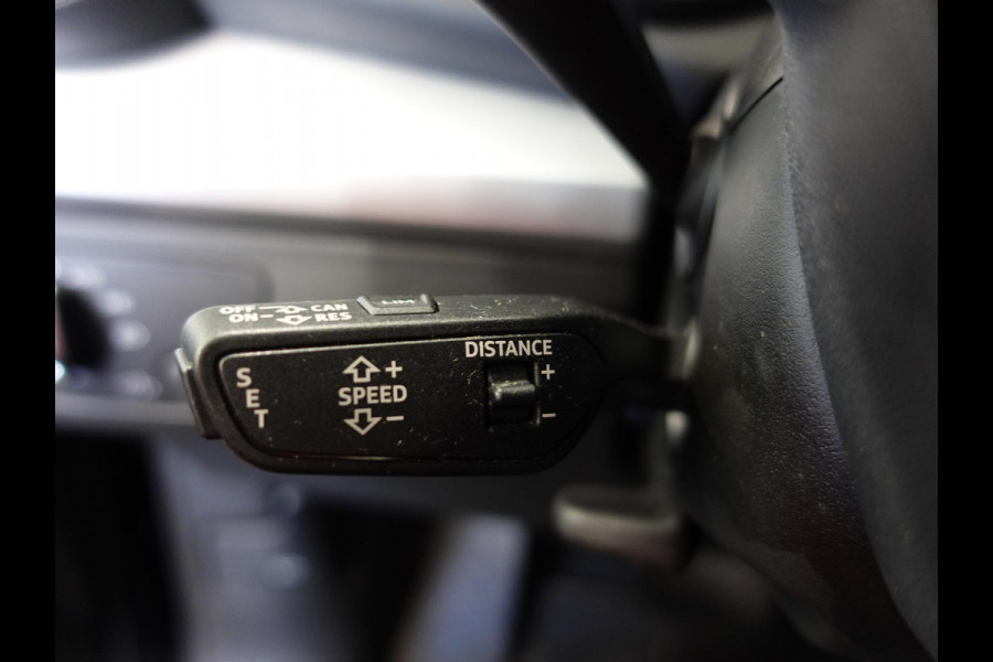 Audi Q5 50 TFSIe PHEV Pro Line Navigatie Apple Carplay/Android Auto Adaptive Cruise Control Parkeersensoren Camera Elektrische achterklep LED Stoelverwarming