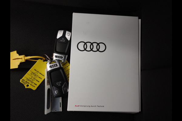 Audi Q5 50 TFSIe PHEV Pro Line Navigatie Apple Carplay/Android Auto Adaptive Cruise Control Parkeersensoren Camera Elektrische achterklep LED Stoelverwarming