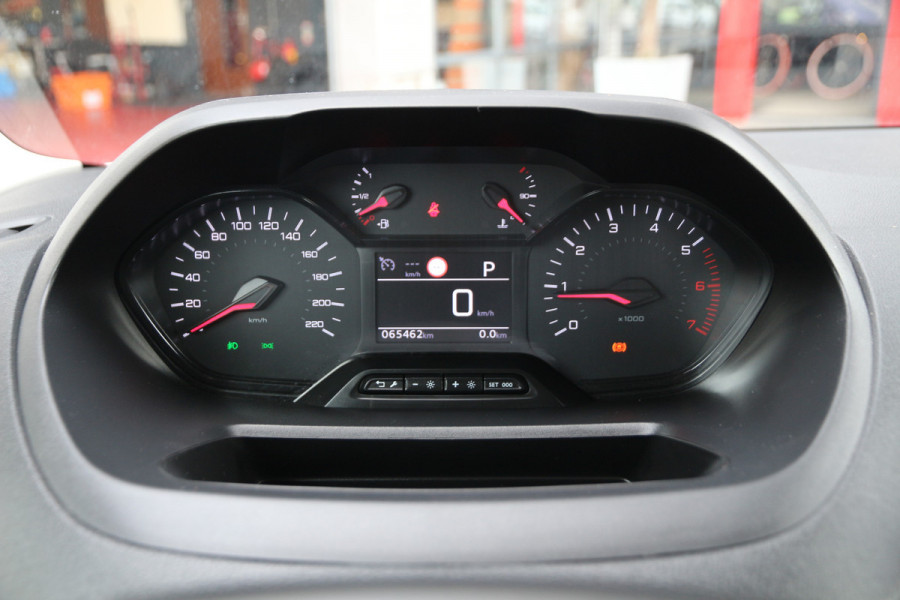 Peugeot Partner 1.5 BlueHDi 130 | Automaat | Navi | Camera | Cruise | Airco..