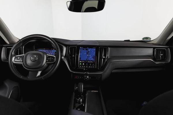 Volvo XC60 2.0 Recharge T6 AWD Business Pro | S/K Panodak | Elek. Trekhaak | Dig.Cockpit | Adapt.Cruise | Stoel-+Stuurverw. | Camera | PDC | NAV+App.Connect | Auto.Airco | LM 18" |