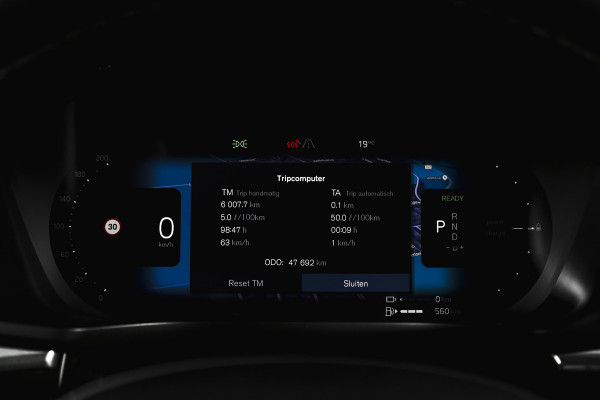 Volvo XC60 2.0 Recharge T6 AWD Business Pro | S/K Panodak | Elek. Trekhaak | Dig.Cockpit | Adapt.Cruise | Stoel-+Stuurverw. | Camera | PDC | NAV+App.Connect | Auto.Airco | LM 18" |