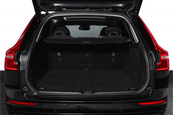 Volvo XC60 2.0 Recharge T6 AWD Business Pro | S/K Panodak | Elek. Trekhaak | Dig.Cockpit | Adapt.Cruise | Stoel-+Stuurverw. | Camera | PDC | NAV+App.Connect | Auto.Airco | LM 18" |