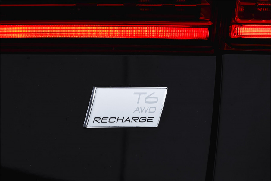 Volvo XC60 2.0 Recharge T6 AWD Business Pro | S/K Panodak | Elek. Trekhaak | Dig.Cockpit | Adapt.Cruise | Stoel-+Stuurverw. | Camera | PDC | NAV+App.Connect | Auto.Airco | LM 18" |