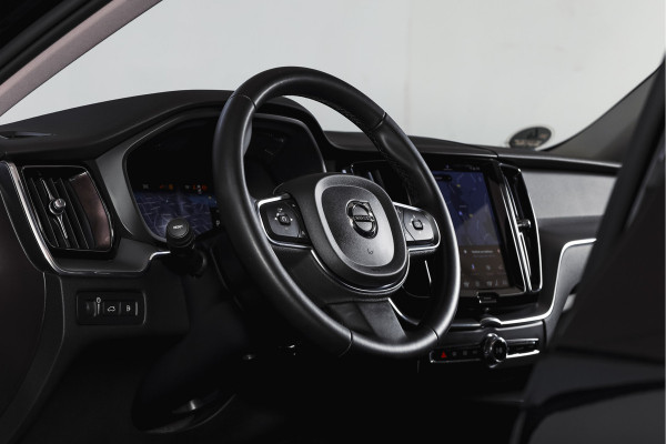 Volvo XC60 2.0 Recharge T6 AWD Business Pro | S/K Panodak | Elek. Trekhaak | Dig.Cockpit | Adapt.Cruise | Stoel-+Stuurverw. | Camera | PDC | NAV+App.Connect | Auto.Airco | LM 18" |