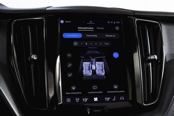 Volvo XC60 2.0 Recharge T6 AWD Business Pro | S/K Panodak | Elek. Trekhaak | Dig.Cockpit | Adapt.Cruise | Stoel-+Stuurverw. | Camera | PDC | NAV+App.Connect | Auto.Airco | LM 18" |