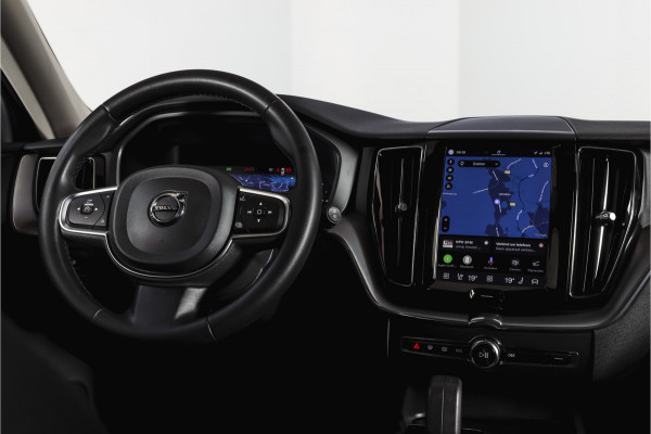 Volvo XC60 2.0 Recharge T6 AWD Business Pro | S/K Panodak | Elek. Trekhaak | Dig.Cockpit | Adapt.Cruise | Stoel-+Stuurverw. | Camera | PDC | NAV+App.Connect | Auto.Airco | LM 18" |