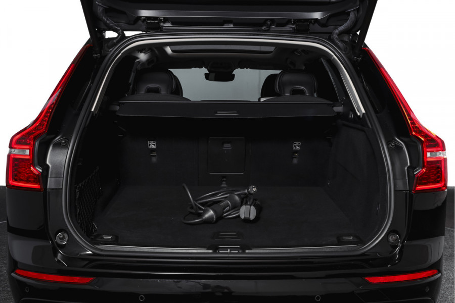 Volvo XC60 2.0 Recharge T6 AWD Business Pro | S/K Panodak | Elek. Trekhaak | Dig.Cockpit | Adapt.Cruise | Stoel-+Stuurverw. | Camera | PDC | NAV+App.Connect | Auto.Airco | LM 18" |