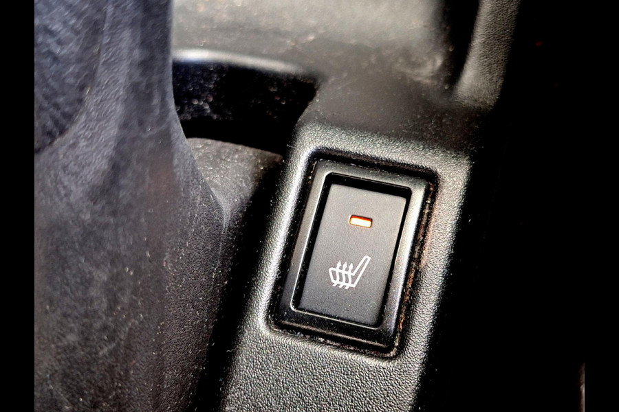 Suzuki Swift 1.2 Style | Navi | Adaptive Cruise | LED |  Climate | Camera | Blindspot | Two-Tone |
