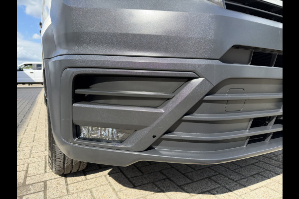 Volkswagen Crafter 35 2.0 TDI 177pk L3H3 ( L2H2 ) Comfortline / vaste prijs rijklaar € 23.950 ex btw / euro 6 / lease vanaf € 391 / dubbele schuifdeur / ramen rondom / airco / cruise / navi / camera !