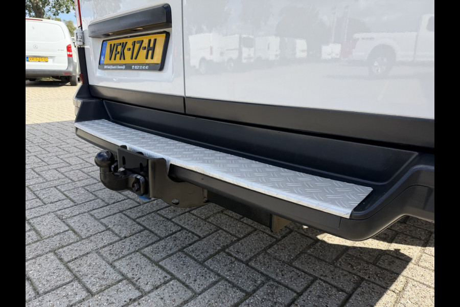 Volkswagen Crafter 35 2.0 TDI 177pk L3H3 ( L2H2 ) Comfortline / vaste prijs rijklaar € 23.950 ex btw / euro 6 / lease vanaf € 391 / dubbele schuifdeur / ramen rondom / airco / cruise / navi / camera !
