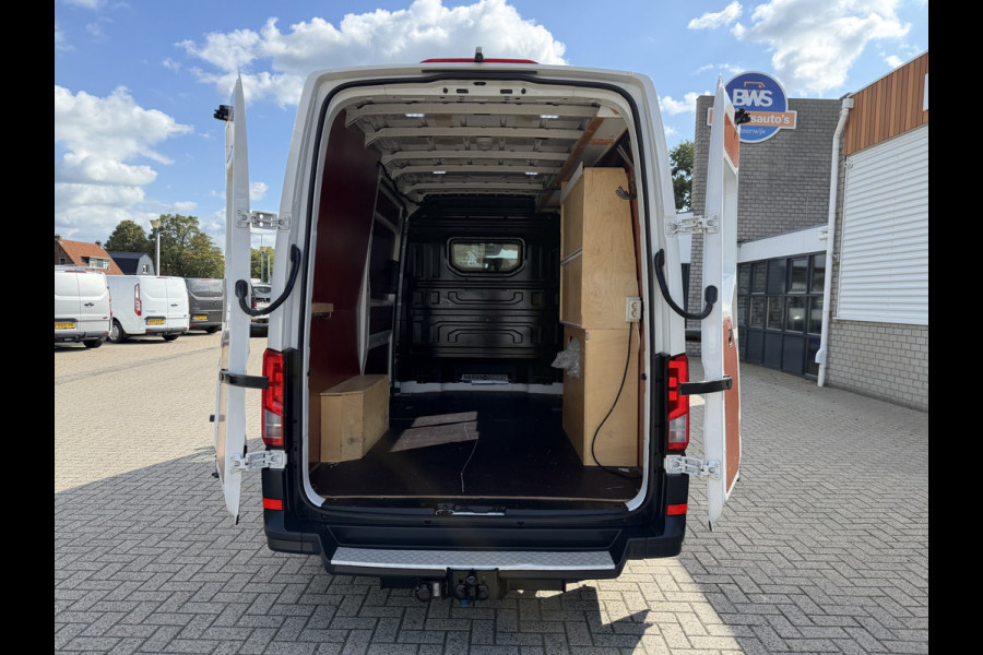 Volkswagen Crafter 35 2.0 TDI 177pk L3H3 ( L2H2 ) Comfortline / vaste prijs rijklaar € 23.950 ex btw / euro 6 / lease vanaf € 391 / dubbele schuifdeur / ramen rondom / airco / cruise / navi / camera !