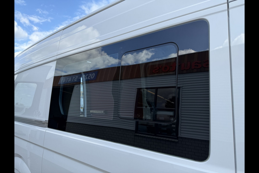 Volkswagen Crafter 35 2.0 TDI 177pk L3H3 ( L2H2 ) Comfortline / vaste prijs rijklaar € 23.950 ex btw / euro 6 / lease vanaf € 391 / dubbele schuifdeur / ramen rondom / airco / cruise / navi / camera !