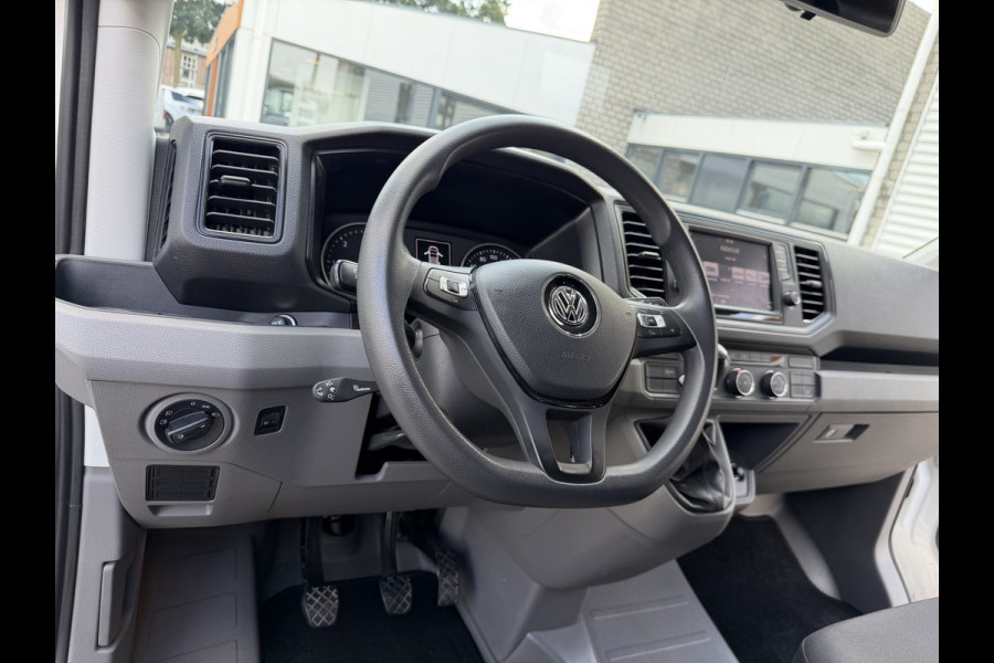 Volkswagen Crafter 35 2.0 TDI 177pk L3H3 ( L2H2 ) Comfortline / vaste prijs rijklaar € 23.950 ex btw / euro 6 / lease vanaf € 391 / dubbele schuifdeur / ramen rondom / airco / cruise / navi / camera !