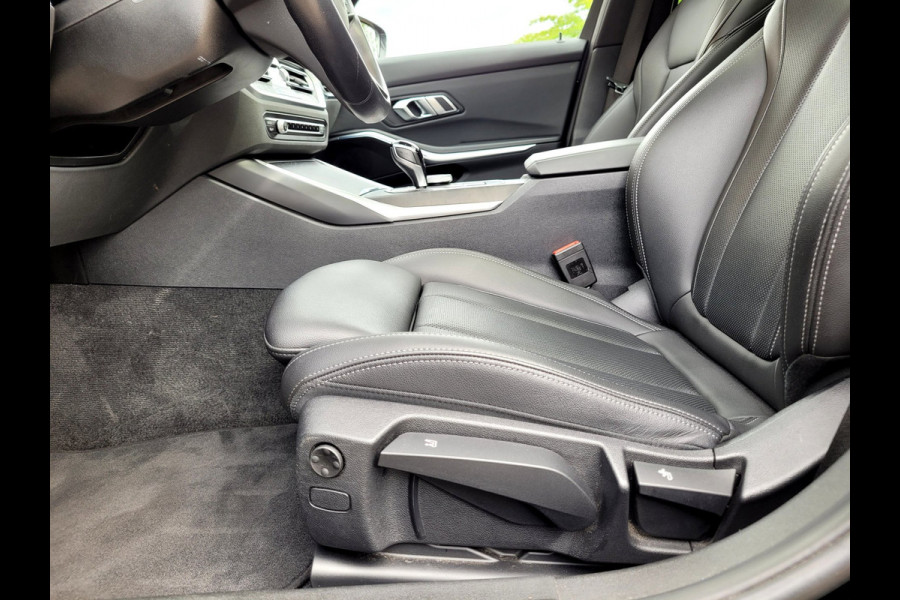 BMW 3 Serie Touring 320e Pano 360-Cam Tr.haak, 98% SOH (BTW-auto)