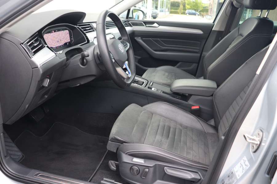 Volkswagen Passat 1.4 TSI PHEV GTE IQ LED Trekhaak Virtual Leder