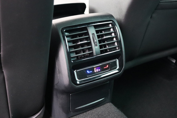 Volkswagen Passat 1.4 TSI PHEV GTE IQ LED Trekhaak Virtual Leder