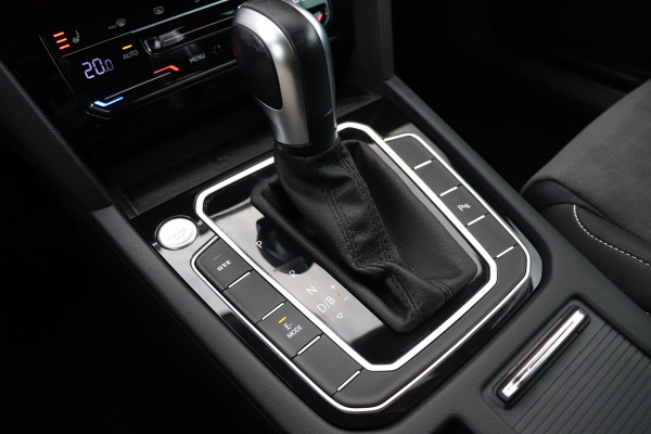 Volkswagen Passat 1.4 TSI PHEV GTE IQ LED Trekhaak Virtual Leder