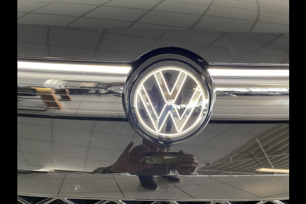 Volkswagen Tiguan 1.5 eHybrid R-Line Edition 272 PK Black-Style Panoramadak / Headup / Dynamic Light / harman-kardon / Trekhaak/ Leer / Massage stoelen
