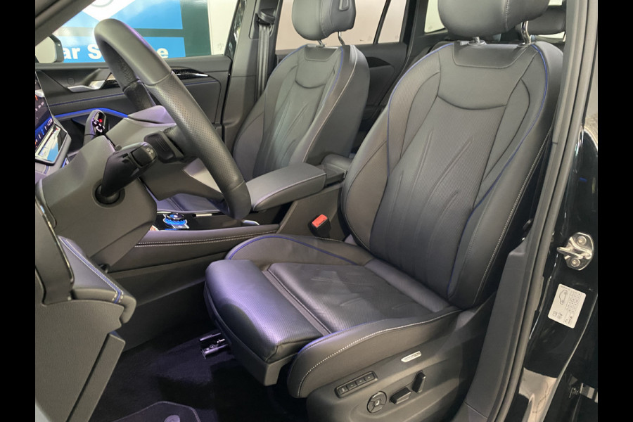 Volkswagen Tiguan 1.5 eHybrid R-Line Edition 272 PK Black-Style Panoramadak / Headup / Dynamic Light / harman-kardon / Trekhaak/ Leer / Massage stoelen