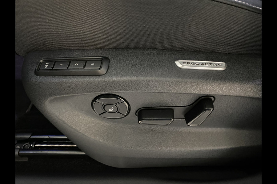 Volkswagen Tiguan 1.5 eHybrid R-Line Edition 272 PK Black-Style Panoramadak / Headup / Dynamic Light / harman-kardon / Trekhaak/ Leer / Massage stoelen