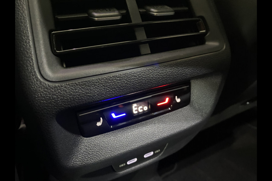 Volkswagen Tiguan 1.5 eHybrid R-Line Edition 272 PK Black-Style Panoramadak / Headup / Dynamic Light / harman-kardon / Trekhaak/ Leer / Massage stoelen
