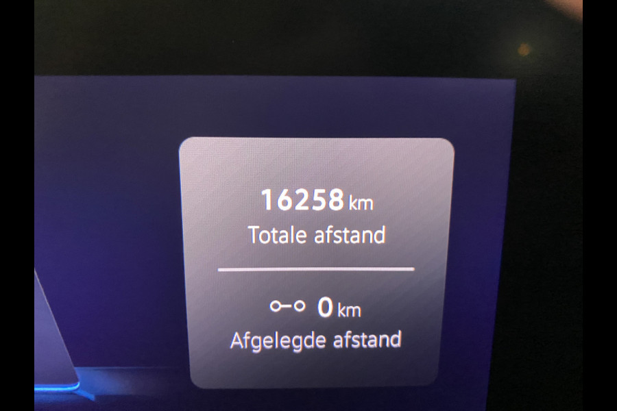 Volkswagen Tiguan 1.5 eHybrid R-Line Edition 272 PK Black-Style Panoramadak / Headup / Dynamic Light / harman-kardon / Trekhaak/ Leer / Massage stoelen