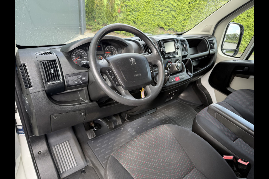 Peugeot Boxer 2.0 BlueHDI 131 PK EURO 6 / PICK UP / 7-PERS DUBBELE CABINE / AIRCO / TREKHAAK / 2500 KG AHG