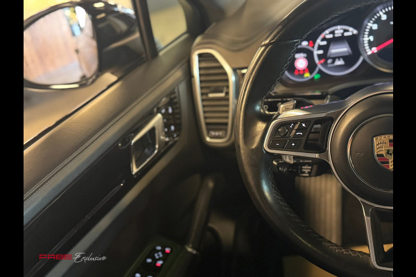 Porsche Cayenne Coupé 3.0 / Sport chrono / HUD / Sportuitlaat / Bose / Trekhaak / Memory / Stoelventilatie / Pano
