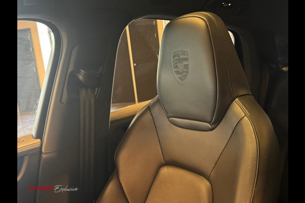 Porsche Cayenne Coupé 3.0 / Sport chrono / HUD / Sportuitlaat / Bose / Trekhaak / Memory / Stoelventilatie / Pano