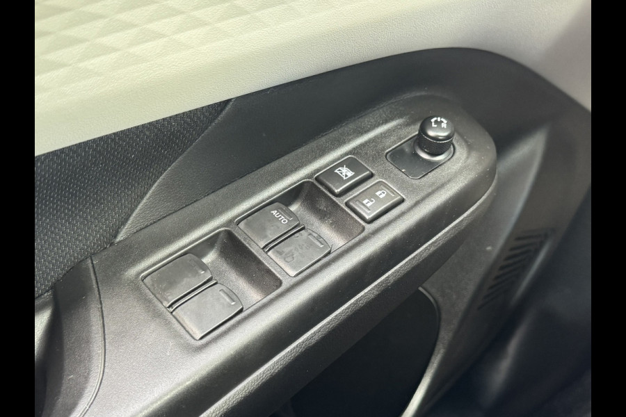 Suzuki Swift 1.2 Select Smart Hybrid AUTOMAAT Camera Carplay Clima Adaptive cruise Navigatie Led