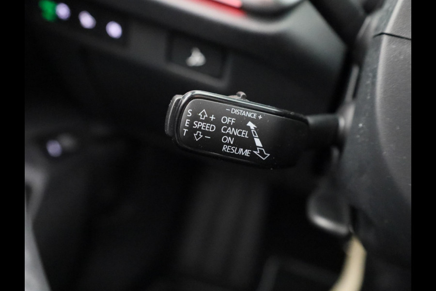 Škoda Enyaq Coupé Sportline 204 pk | Elektrisch verstelbare voorstoel met geheugen | Panoramadak | Parkeercamera | Dode hoek detectie