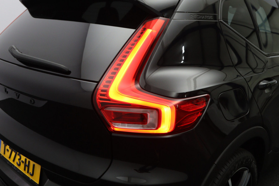 Volvo XC40 1.5 T5 262 PK Recharge R-Design PHEV, Trekhaak, Panoramadak, H/K Sound, Keyless, Adap. Cruise Control