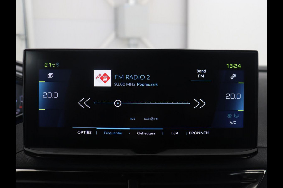 Peugeot 3008 1.6 HYbrid 225 Allure | SOH 97,8% | Half leder | Cruise control | Camera | Park assist | Carplay | Climate control | Full LED