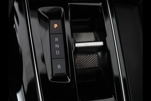 Peugeot 3008 1.6 HYbrid 225 Allure | SOH 97,8% | Half leder | Cruise control | Camera | Park assist | Carplay | Climate control | Full LED