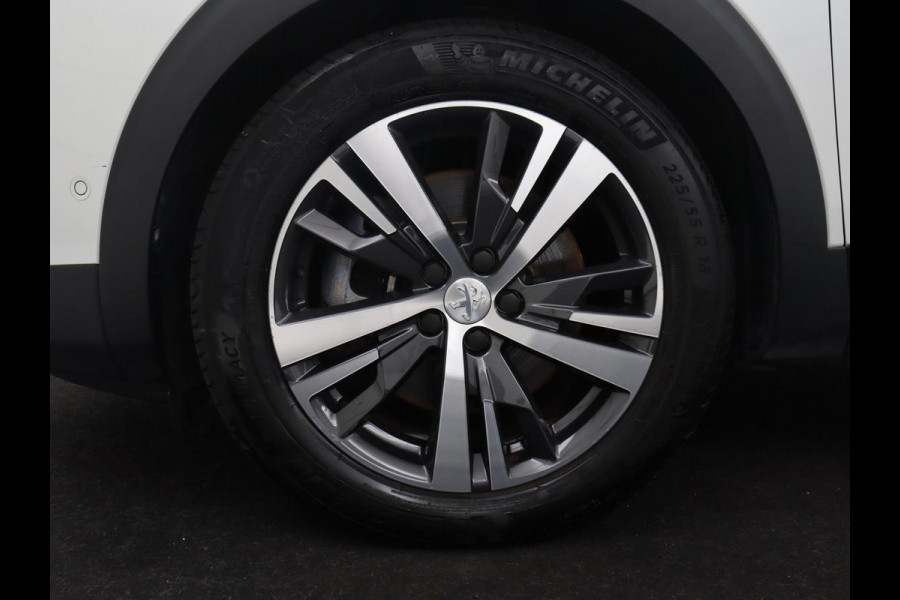 Peugeot 3008 1.6 HYbrid 225 Allure | SOH 97,8% | Half leder | Cruise control | Camera | Park assist | Carplay | Climate control | Full LED