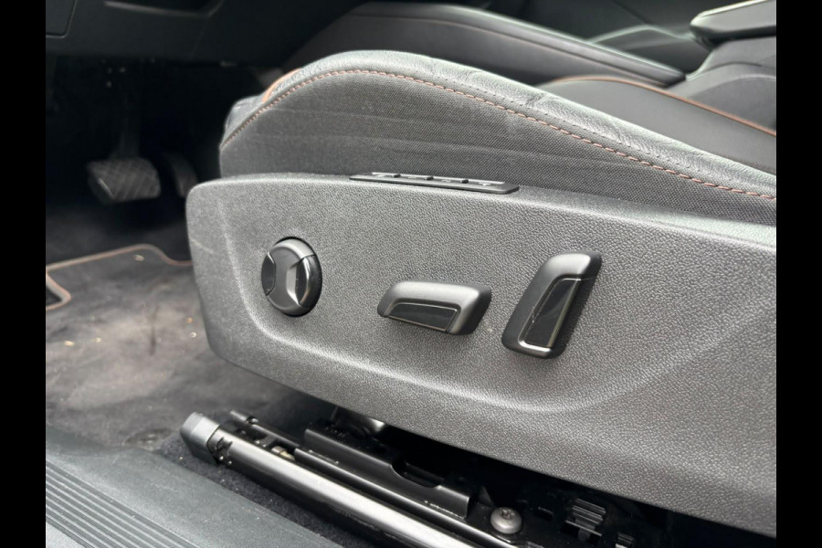 Škoda ENYAQ iV Business Edition 80 Design Selection Suite 204PK | SOH 94% | Wegklapbare Trekhaak | Warmtepomp | Navigatie | 360-Graden Camera | 20" LMV | Elektr. Klep